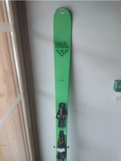 BLACK CROWS Navis Freebird